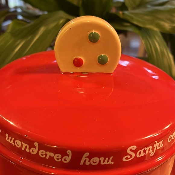"Elf on the Shelf" Ceramic Cookie Jar - Picture 4 of 16